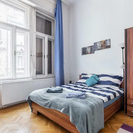 Izabella 2 Apartment *
