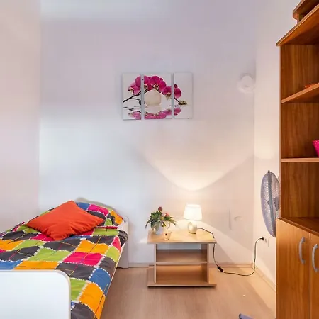 Apartment Izabella 2 *