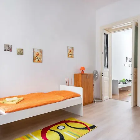 Izabella 2 * Budapest